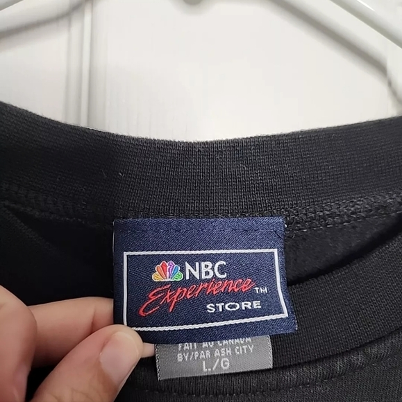 Friends tv show sweatshirt NBC experience - Picture 2 of 4